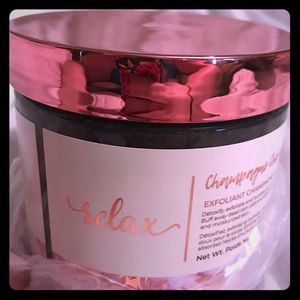 Manna Kadar Champagne Charcoal Body Scrub